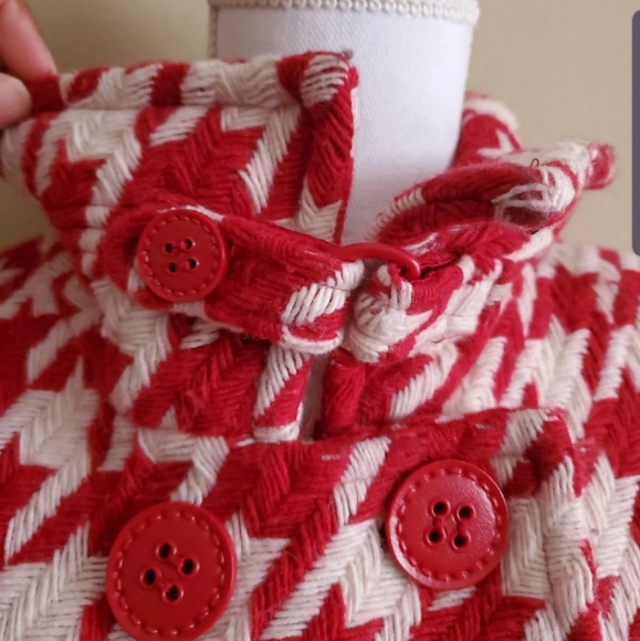 Lady's Preowned Déreon Coat - Picture 2 of 5